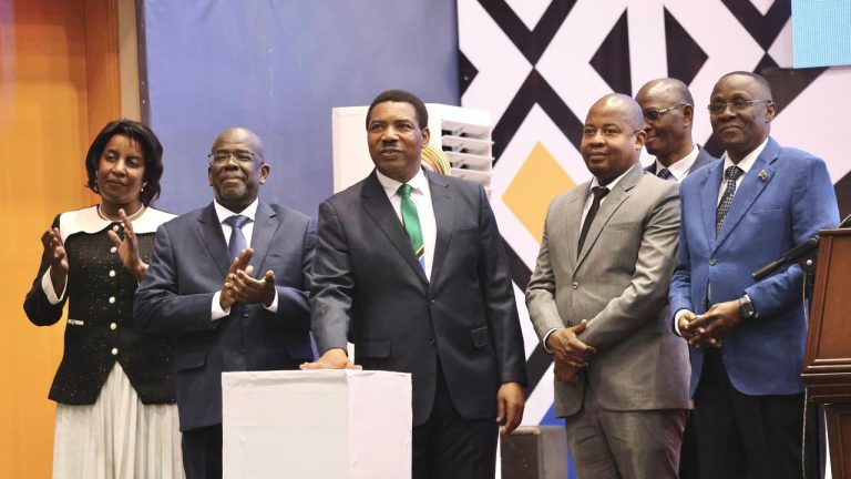 WAZIRI MKUU AZINDUA SERA YA UGAVI 2025, ASISITIZA UTAWALA BORA, UWAZI NA SHERIA