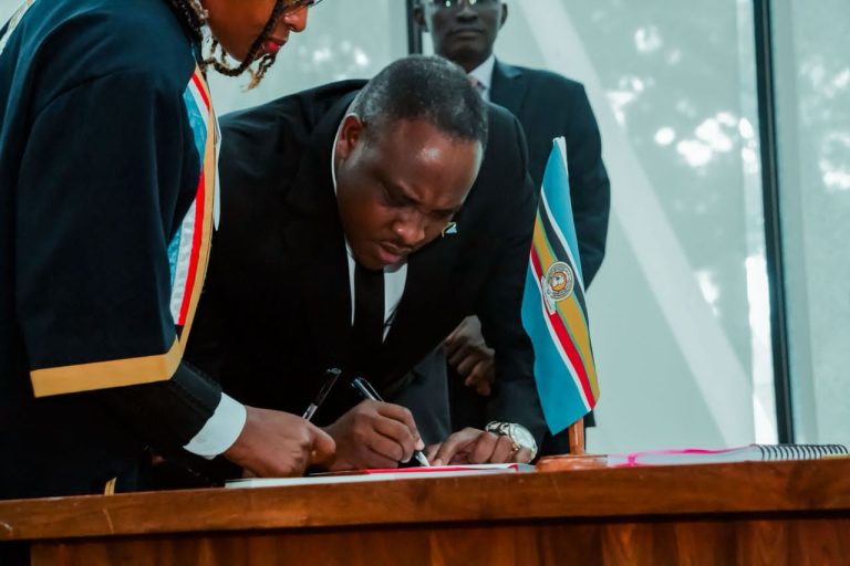 NAIBU WAZIRI JAMES KINYASI MILYA AAPISHWA KUWA MBUNGE WA EALA, AAHIDI KUIMARISHA USHIRIKIANO WA KIKANDA