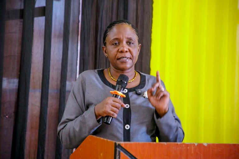 WAZIRI DKT. GWAJIMA ASISITIZA UWAJIBIKAJI NA MAZINGIRA BORA YA KAZI KWA WATUMISHI