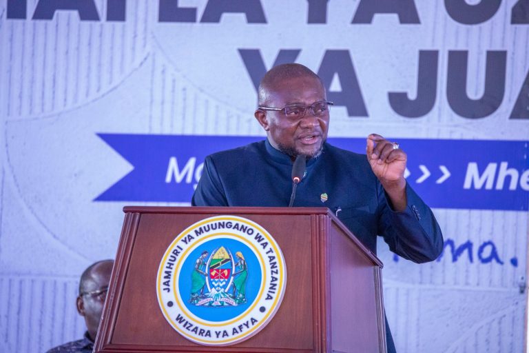 WAZIRI MCHENGERWA: MAGONJWA YASIYOAMBUKIZA TUYAPIGE VITA BILA AIBU
