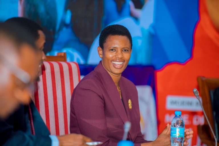 NAIBU WAZIRI QWARAY ANENA NA WAUGUZI DUNIANI 