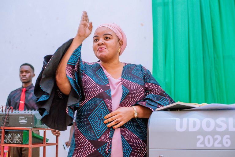 MBUNGE WA VITI MAALUM KUNDI LA WALEMAVU ASISITIZA JAMII KUJIFUNZA LUGHA YA ALAMA