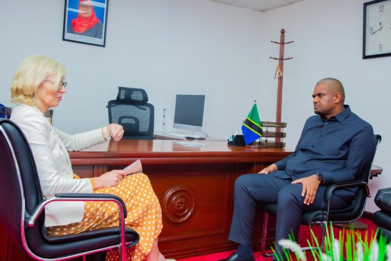 WAZIRI NDEJEMBI AKUTANA NA BALOZI WÀ NORWAY NCHINI TANZANIA