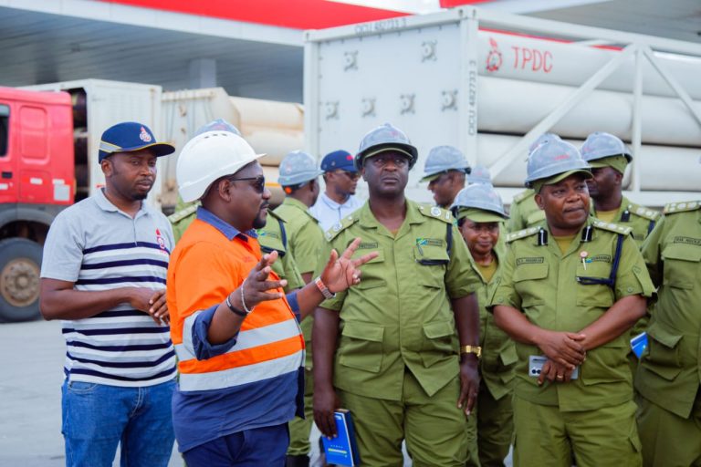VIONGOZI WAANDAMIZI JESHI LA POLISI WATEMBELEA MUINDOMBINU YA GESI ASILIA