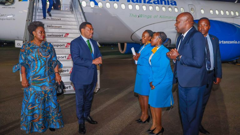 DKT. MWIGULU AREJEA NCHINI AKITOKEA MKUTANO WA AfDB, CONGO
