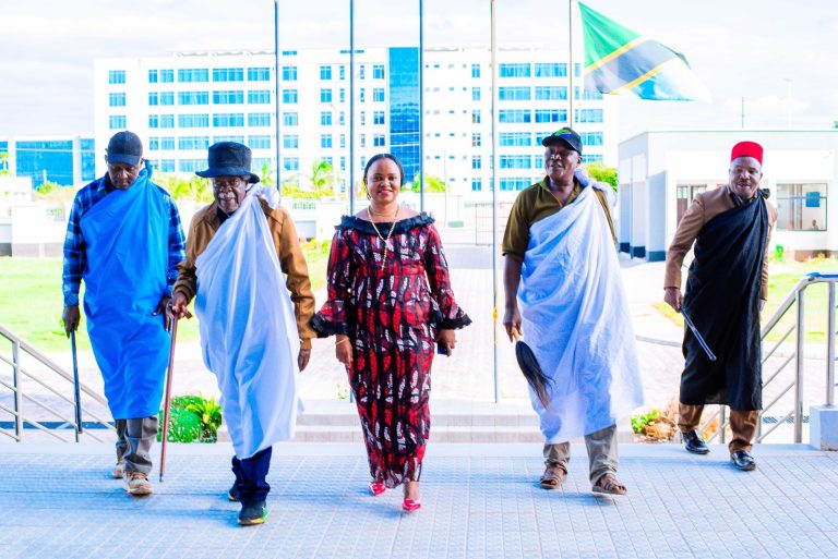 SERIKALI KUENDELEA KUIMARISHA HUDUMA ZA WAZEE NA FURSA ZA KIUCHUMI KWA VIJANA – MAHUNDI