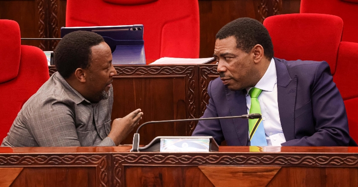 PICHA : MATUKIO YA MHE. WAZIRI MKUU BUNGENI