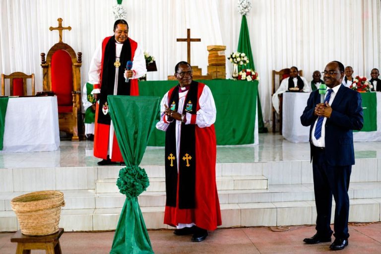 DKT. AKWILAPO ASHIRIKI HARAMBEE YA UJENZI WA NYUMBA ZA WALIMU KONDOA, AAHIDI USHIRIKIANO NA TAASISI ZA KIDINI