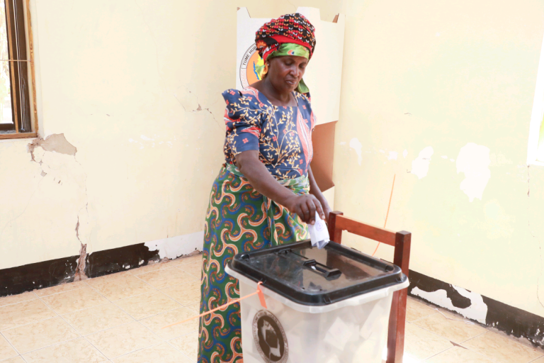 ISMANI WAJITOKEZA KWA WINGI KUMCHAGUA MRITHI WA LUKUVI