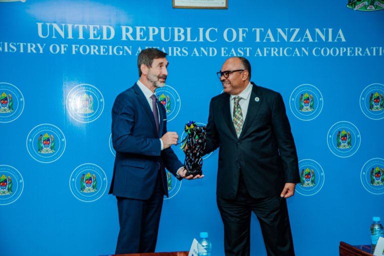 WAZIRI KOMBO AKUTANA NA WAZIRI WA MAMBO YA NJE WA SLOVAKIA