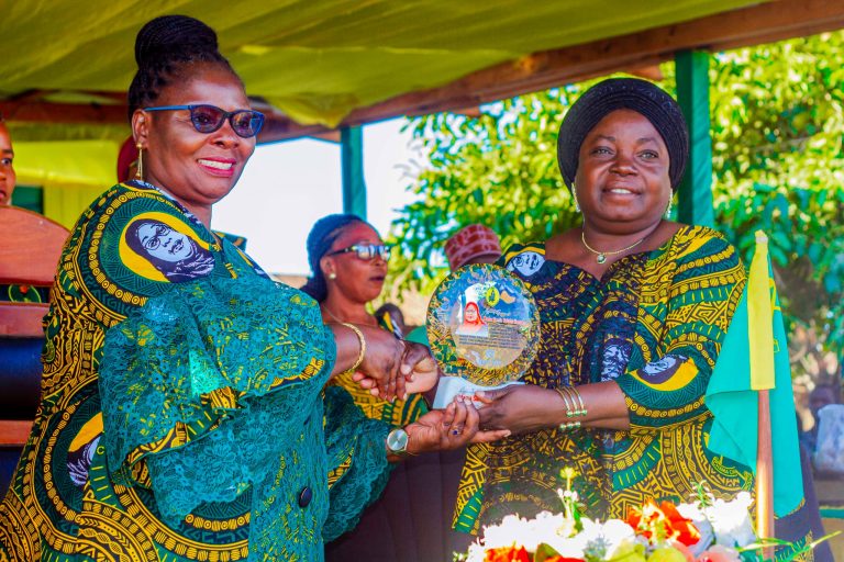 CHATANDA AUNGANA NA UWT LIWALE KUMPONGEZA RAIS SAMIA KWA UCHAPAKAZI