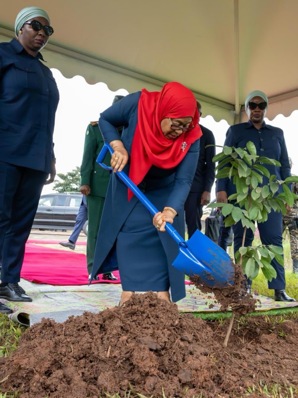 RAIS DKT. SAMIA AZINDUA JENGO KA MIONZI HOSPITALI YA RUFAA KCMC KILIMANJARO