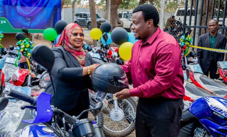 DKT. KIJAJI AKABIDHI PIKIPIKI 33 KUIMARISHA UHIFADHI