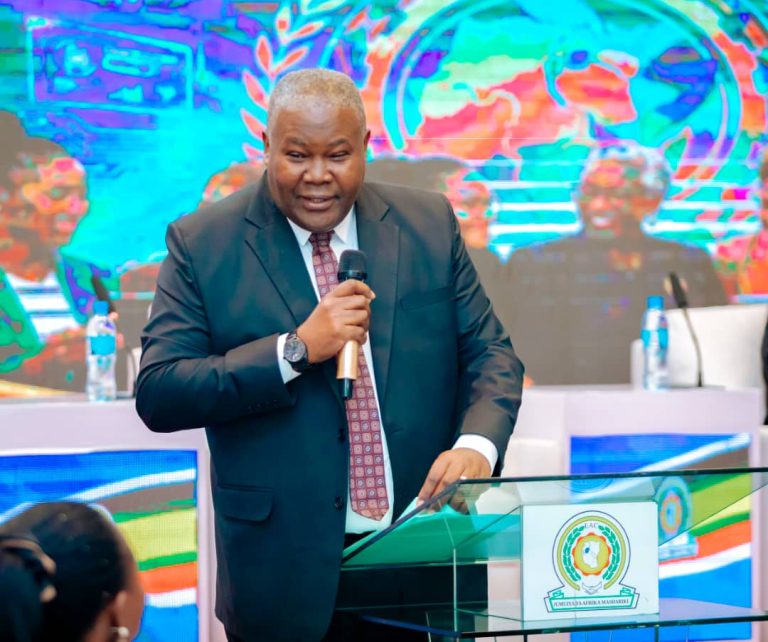 WANAWAKE VIJANA WATAKIWA KUTUMIA MAJADILIANO YA EAC KUSUKUMA AJENDA YA USAWA WA KIJINSIA.