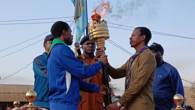 DC MZAVA AKABIDHI MWENGE WA UHURU 2026 MWANGA