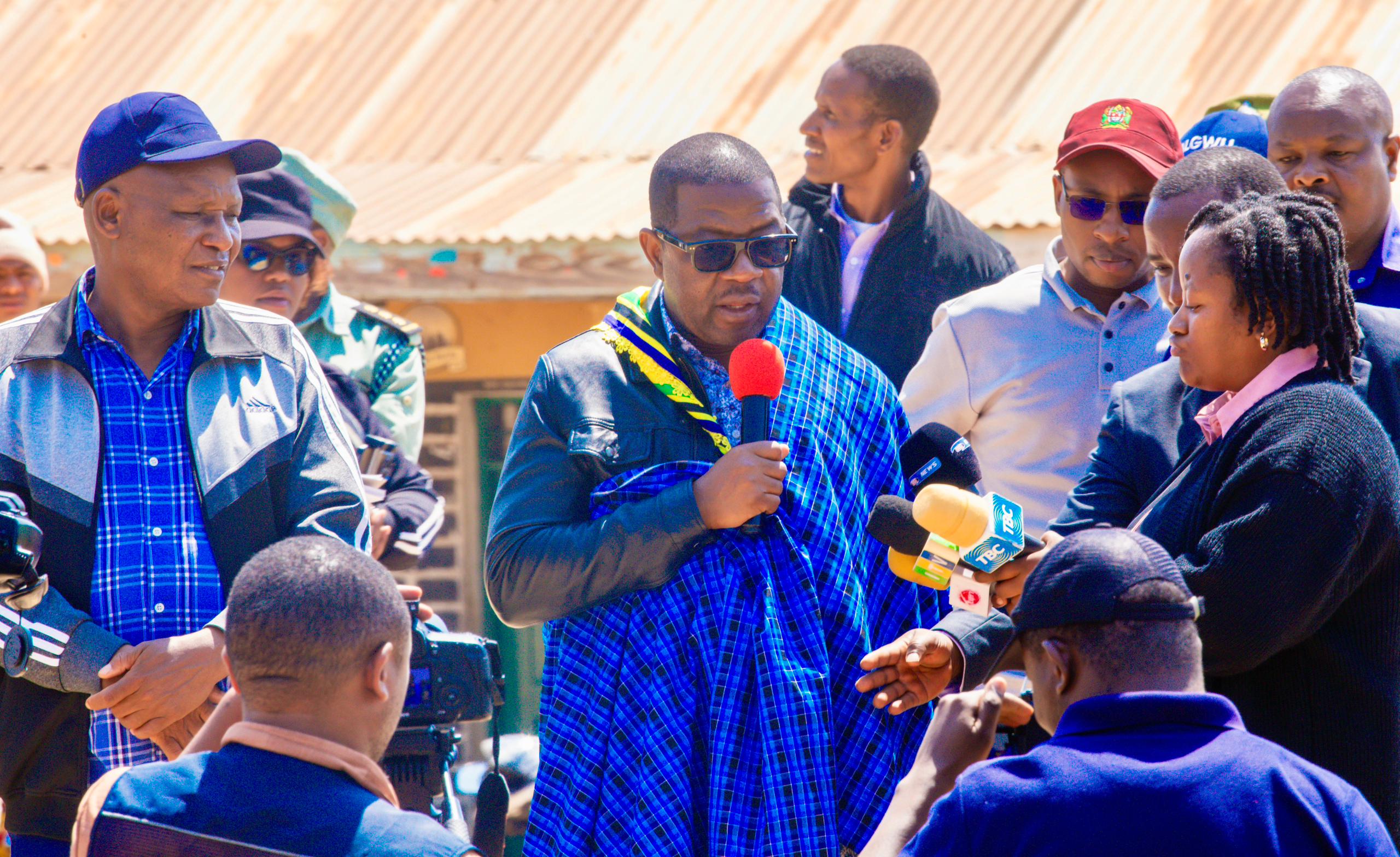 ULEGA ATOA MAELEKEZO KWA MAMENEJA TANROADS