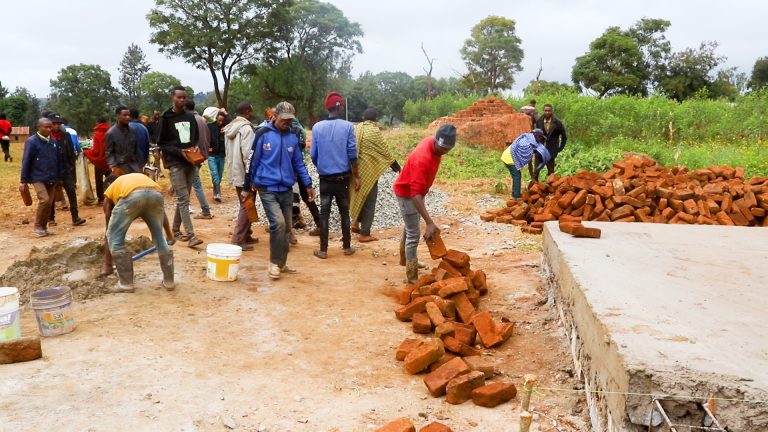 MAKALA: WIMBI LA WANAFUNZI, UHABA WA MADARASA: TANZANIA INAVYOJIANDAA KWA ELIMU YA LAZIMA YA MIAKA 10