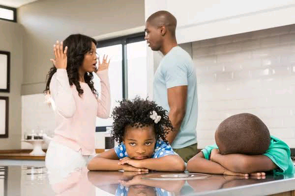 FAMILIA YANGU ILIKUWA IKIGOMBANA KILA SIKU LAKINI NJIA YA KIPEKEE ILIYOTULIZA KILA MTU NYUMBANI