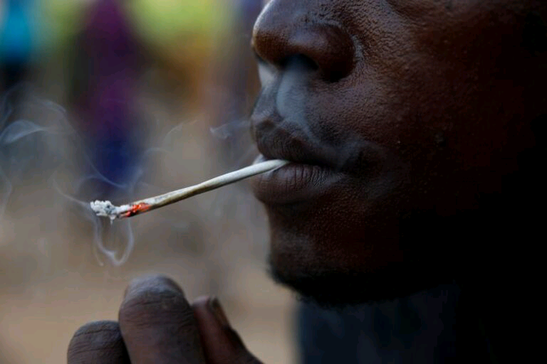 NILIVYOMTOA NDUGU YANGU KWENYE MTEGO WA DAWA ZA KULEVYA BAADA YA KUPATA NJIA SAHIHI KUMUOKOA