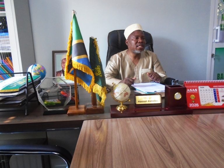 BAKWATA NA CSSC WAWAGUSA WANANCHI 2,000 KWA UCHUNGUZI WA MACHO NA MIWANI BURE