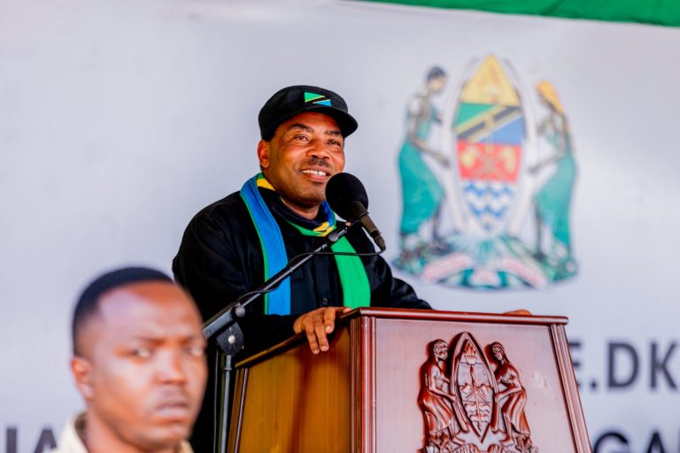 WAZIRI MKUU: WAKANDARASI WAREJEE SITE