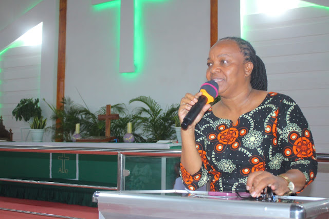 NHIF TANGA YATOA ELIMU YA BIMA NA KUFANYA UPIMAJI WA MAGONJWA YASIYOAMBUKIZA KANISA LA KKKT USHIRIKA WA MAKORORA TANGA