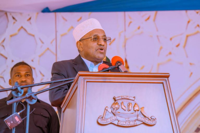 RAIS MWINYI ATOA MILIONI 200 KUSAIDIA KITUO CHA IRSHAAD LUSHOTO, ARIDHIA OMBI LA PROF. SHEMDOE