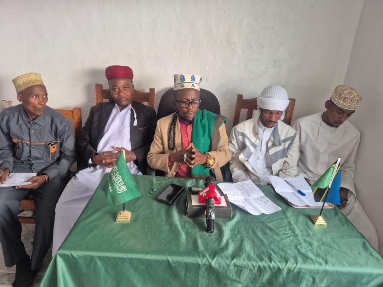 TWARIQA WAMUALIKA RAIS SAMIA KUONGOZA DUA MAALUM YA KULIOMBEA TAIFA ARUSHA