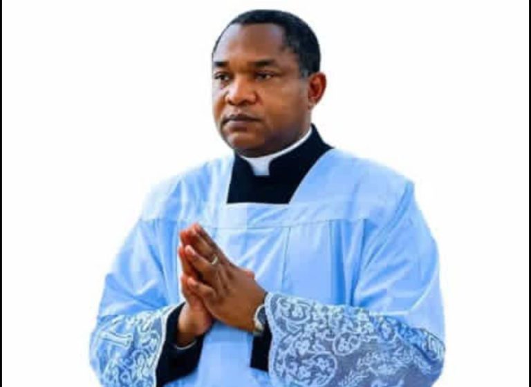 PAPA LEO XIV AMPA PADRE VINCENT MPWAJI WADHIFA WA ASKOFU MSAIDIZI WA DAR ES SALAAM
