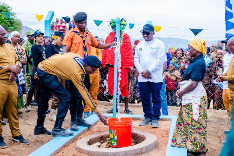 MWENGE WAWASHA MATUMAINI KWA MRADI WA MAJI WA BILIONI 1.6 KITETO.
