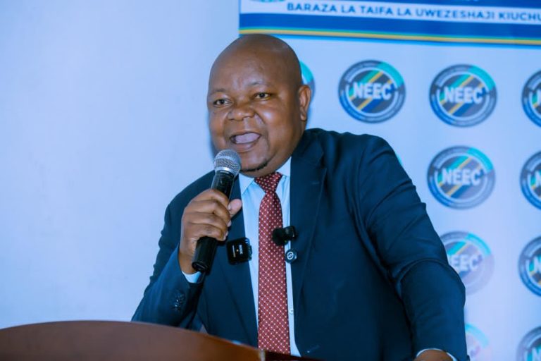 PROF. SHEMDOE AMPONGEZA MBUNGE JACQUELINE MZINDAKAYA KURATIBU MAFUNZO YA UWEZESHAJI WANANCHI KIUCHUMI