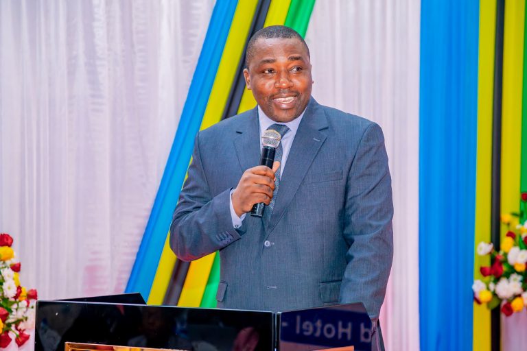 RAS ARUSHA ASISITIZA USHIRIKIANO BAINA YA WATENDAJI WA SERIKALI KATIKA MKOA HUO