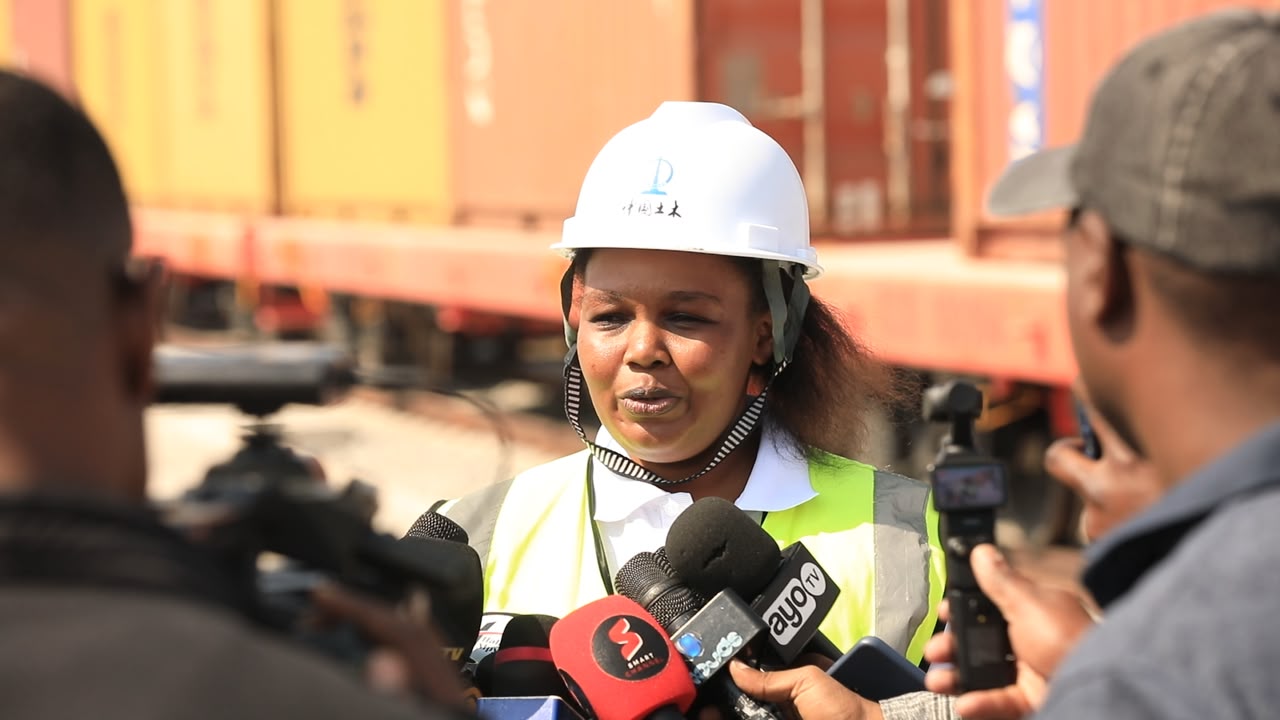 TRC YATOA RAI KWA WASAFIRISHAJI WA MIZIGO KUTUMIA SGR