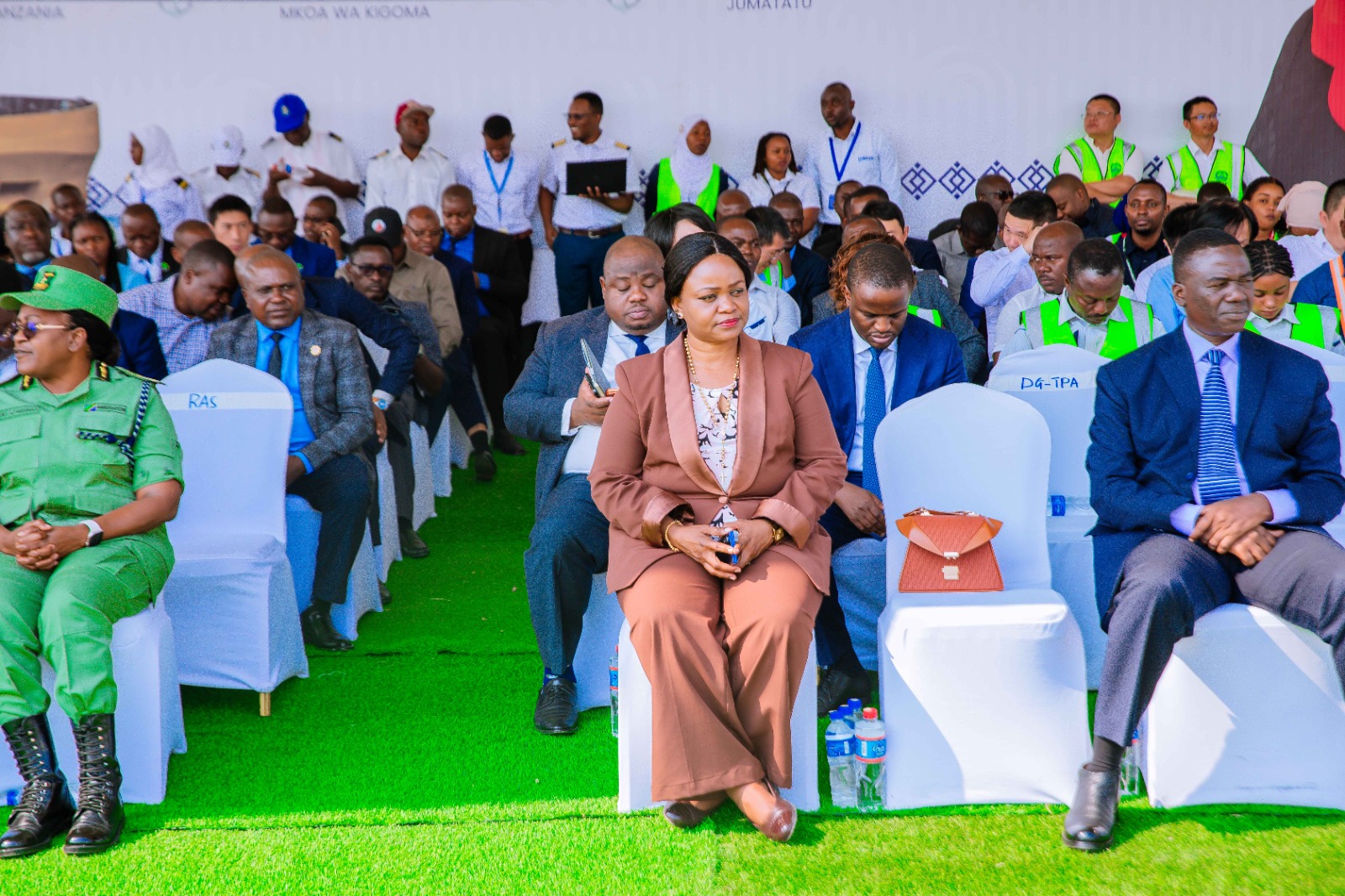 HABARI PICHA: MAHUNDI AHUDHURIA UZINDUZI WA UJENZI WA MELI NNE KIGOMA