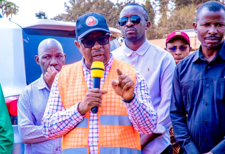 ULEGA AKAGUA UJENZI WA BARABARA YA LUSAHUNGA–RUSUMO, AAGIZA UJENZI WA PARKING YA MAROLI