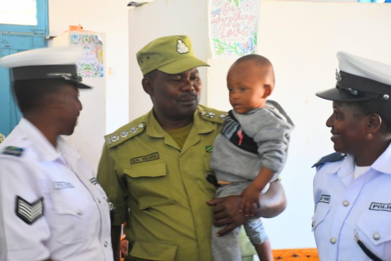 POLISI MBEYA YAREJESHA TABASAMU KWA WATOTO WENYE MAHITAJI