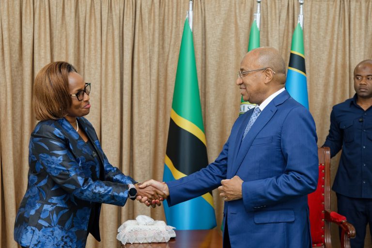 DKT. MWINYI: ZANZIBAR KUIMARISHA BIASHARA NA UWEKEZAJI NA KENYA