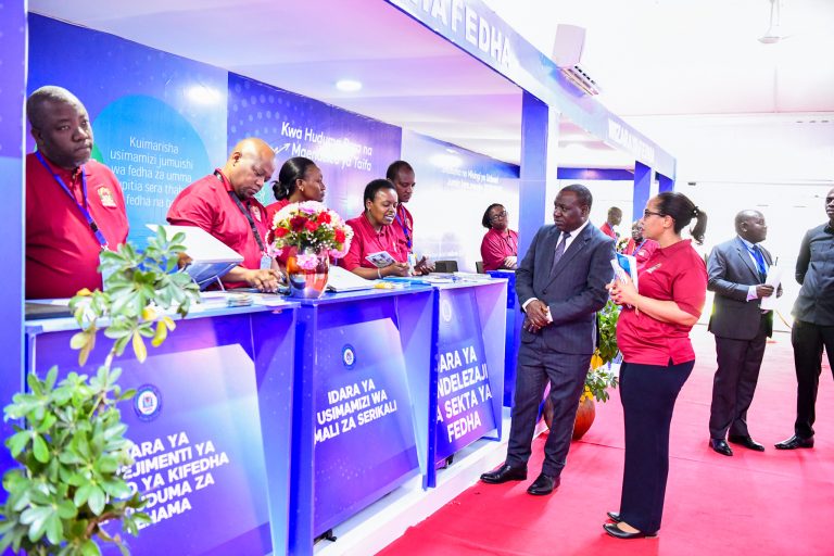 WATUMISHI WIZARA YA FEDHA WAAGIZWA KUENDELEA KUHUDUMIA WANANCHI SABASABA.