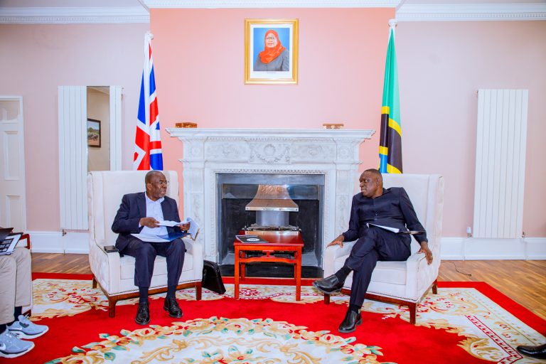 WAZIRI WA FEDHA ZIARANI NCHINI UINGEREZA