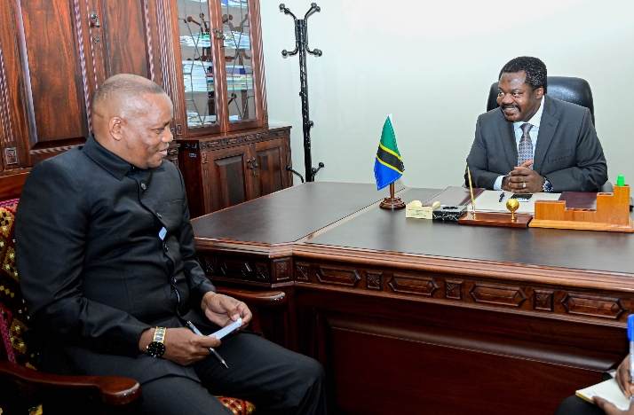 MAKAMU WA RAIS AFANYA MAZUNGUMZO NA BALOZI MEJA JENERALI GAGUTI