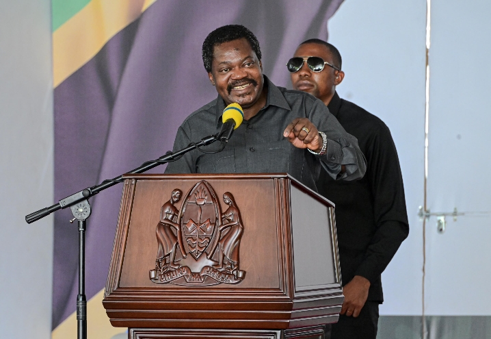 MAKAMU WA RAIS AFANYA ZIARA NEMC, ASISITIZA WELEDI , BIDII YA KAZI, USHIRIKIANO NA UADILIFU