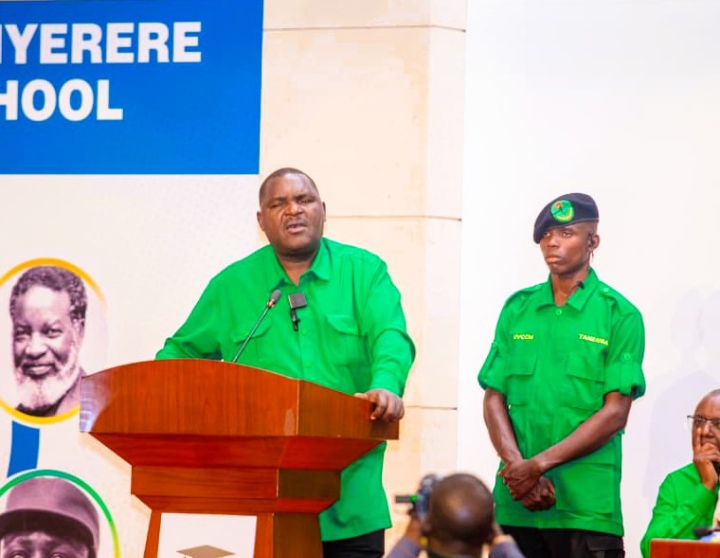 MWENYEKITI WAZAZI TAIFA ATUA KIBAHA AWAHIMIZA VIONGOZI CCM KUVALIA NJUGA KERO YA MIGOGORO YA ARDHI