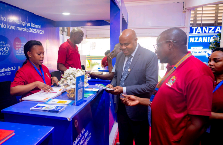 WANANCHI WARIDHISHWA NA HUDUMA ZA WIZARA YA FEDHA SABASABA