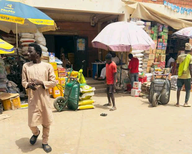 BAADA YA KUKOSA WATEJA KWA MUDA MREFU, BIASHARA YANGU ILIANZA KUVUTIA WATU KUTOKA MAENEO TOFAUTI