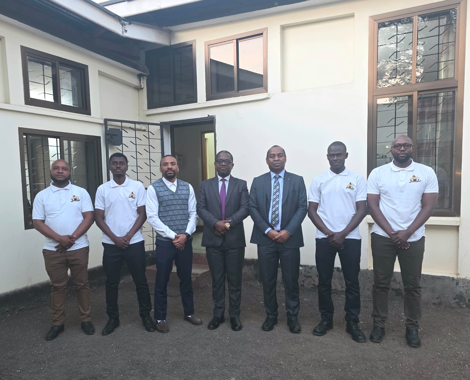 AFISA MTENDAJI MKUU WA WMA AZUNGUMZA NA WATUMISHI ARUSHA, ASISITIZA UTOAJI HUDUMA BORA