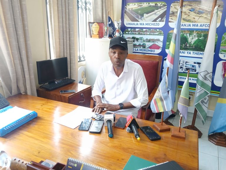 HALMASHAURI YA JIJI LA ARUSHA YAWEKEZA SH. BILIONI 2 KUONGEZA TAA ZA BARABARANI