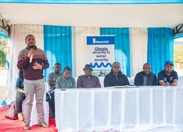 WATER AID WATOA VIFAA VYA MILLION 4 KWA MABINGWA WA MAZINGIRA SANGARA