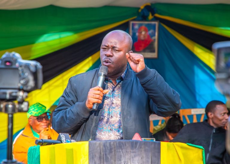 WAZIRI AWESO ATAKA USIMAMIZI THABITI WA MIRADI YA MAENDELEO