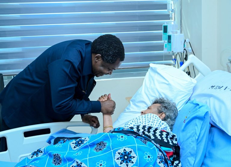 MAKAMU WA RAIS AMJULIA HALI MAMA FATMA KARUME