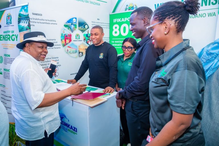 KATIBU MKUU MRAMBA ATEMBELEA MAONESHO YA KIZIMKAZI 2026